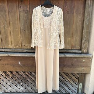 Elegant Cream Lace Overlay Dress